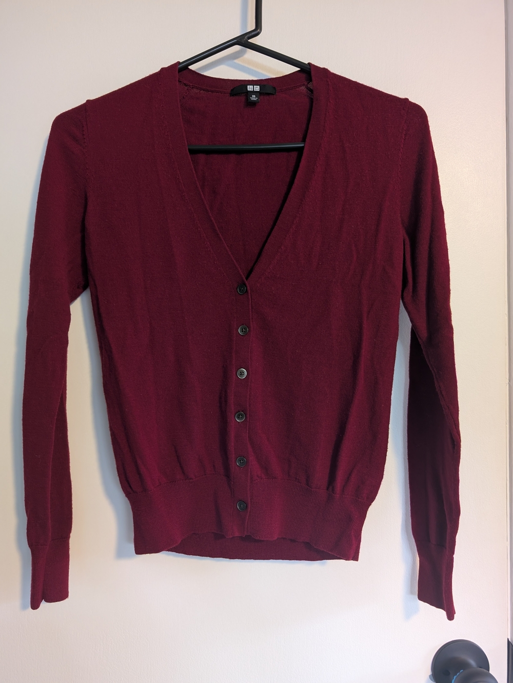 Uniqlo Women's Burgundy V-Neck Button Wool Cardigan Sweater
